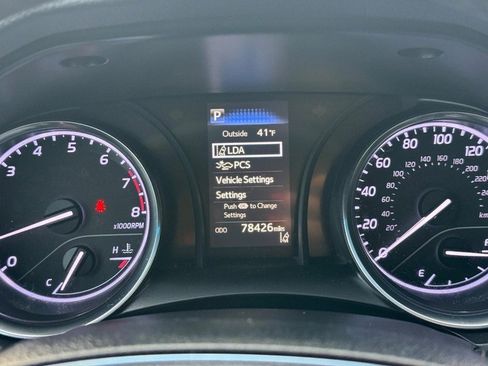 Used 2018 Toyota Camry SE image 21