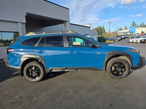 Used 2022 Subaru Outback Wilderness w/ Wilderness Package image 3