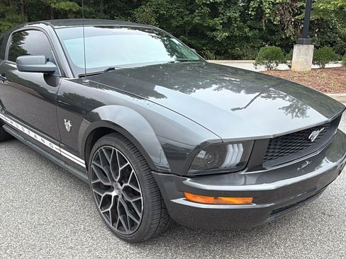 Used 2009 Ford Mustang Coupe RWD image 5