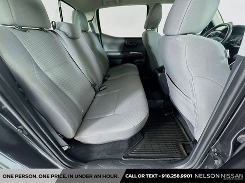 Used 2020 Toyota Tacoma SR5 AWD/4WD image 25