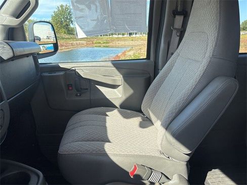 Used 2024 Chevrolet Express 3500 LT w/ LT Preferred Equipment Group image 13