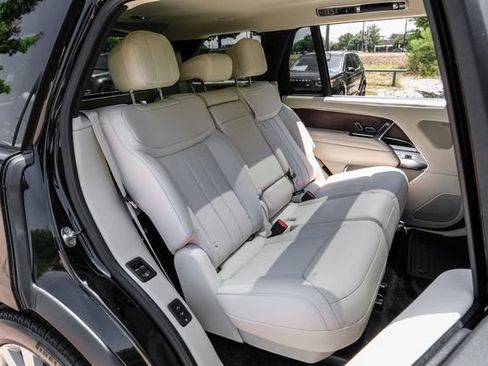 New 2026 Land Rover Range Rover Long Wheelbase SE AWD/4WD image 43