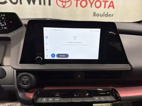 Used 2026 Toyota Prius Plug-In Hybrid image 28