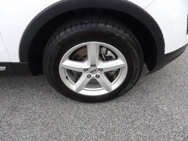 Certified 2019 Ford Explorer XLT w/ Equipment Group 201A FWD image 10