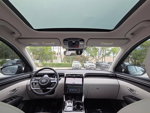 Used 2022 Hyundai Tucson Limited w/ Cargo Package FWD image 25