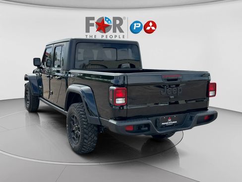 Used 2022 Jeep Gladiator Overland AWD/4WD image 11