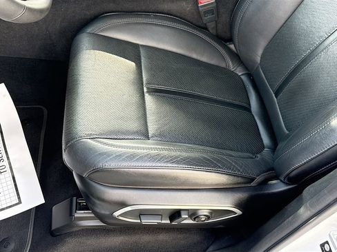 Used 2024 Jeep Wagoneer L Series III w/ Flexible Seating Group image 21