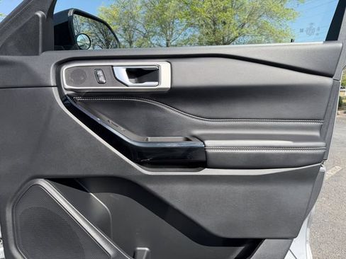 Used 2022 Ford Explorer ST AWD/4WD image 38