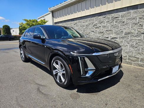 Used 2024 Cadillac Lyriq Tech w/ Driver Assist Package AWD/4WD image 10