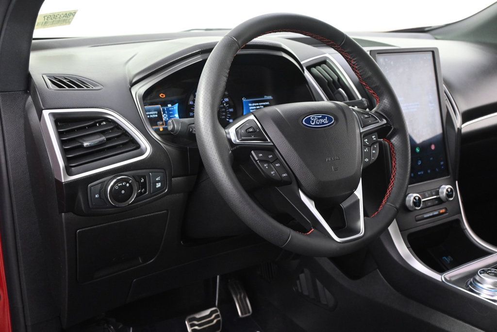 Used 2023 Ford Edge ST-Line AWD/4WD image 12