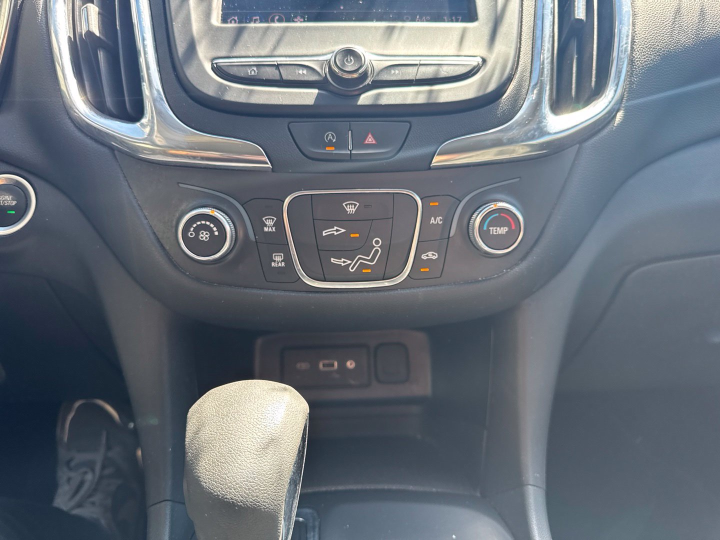 Used 2023 Chevrolet Equinox LT AWD/4WD image 26