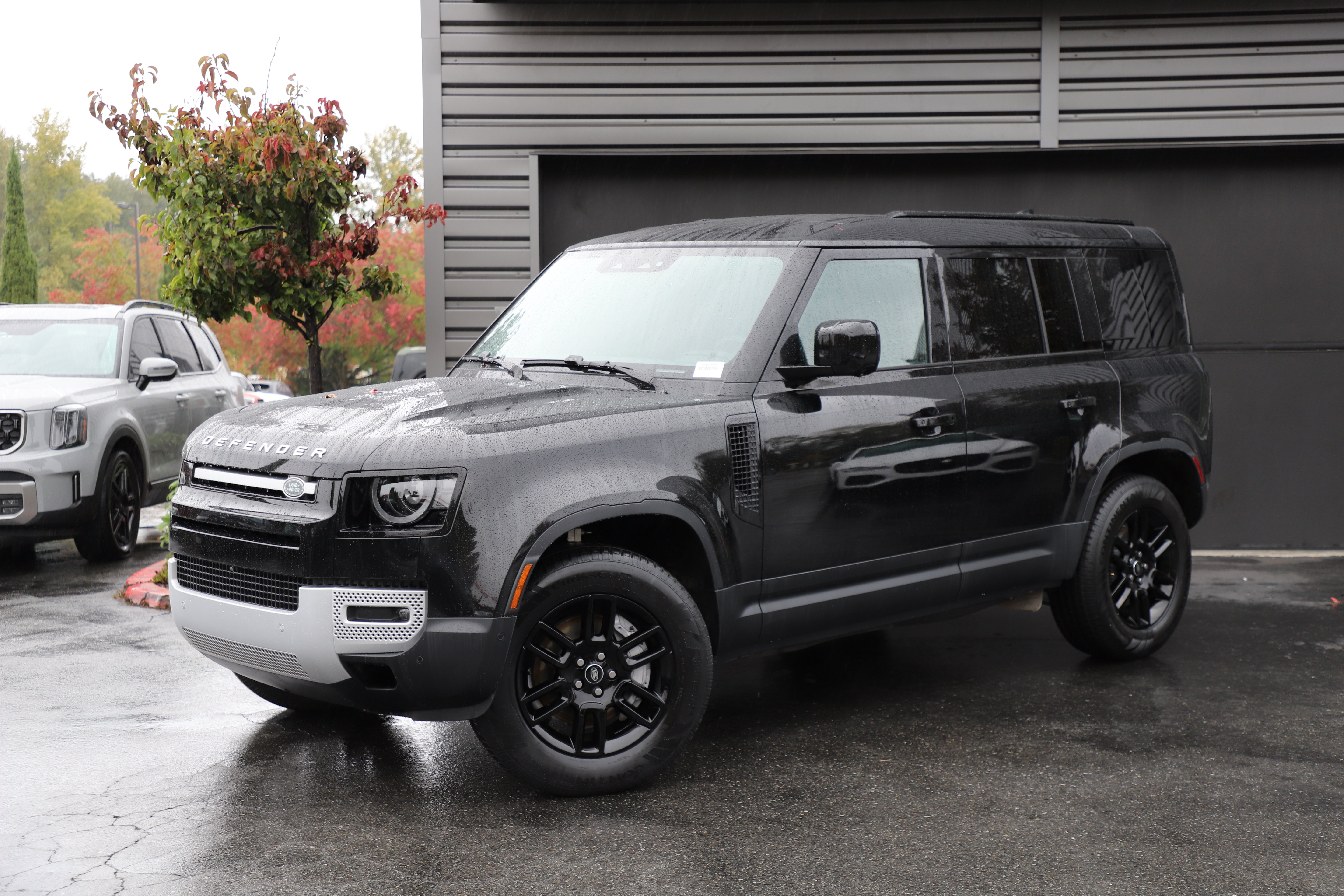 Used 2025 Land Rover Defender 110 S AWD/4WD image 1