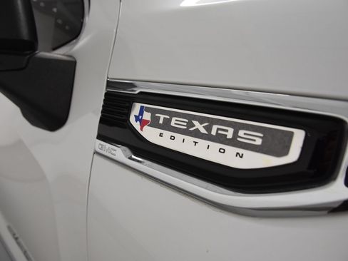 Used 2020 GMC Sierra 1500 SLT RWD image 38