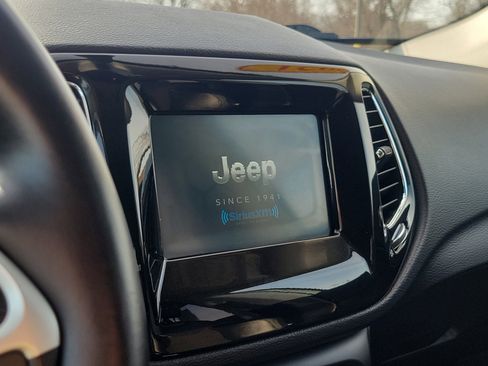 Used 2021 Jeep Compass Latitude image 15