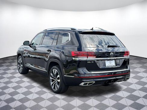 Used 2023 Volkswagen Atlas SEL Premium image 3