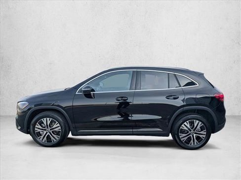 Certified 2025 Mercedes-Benz GLA 250 image 2