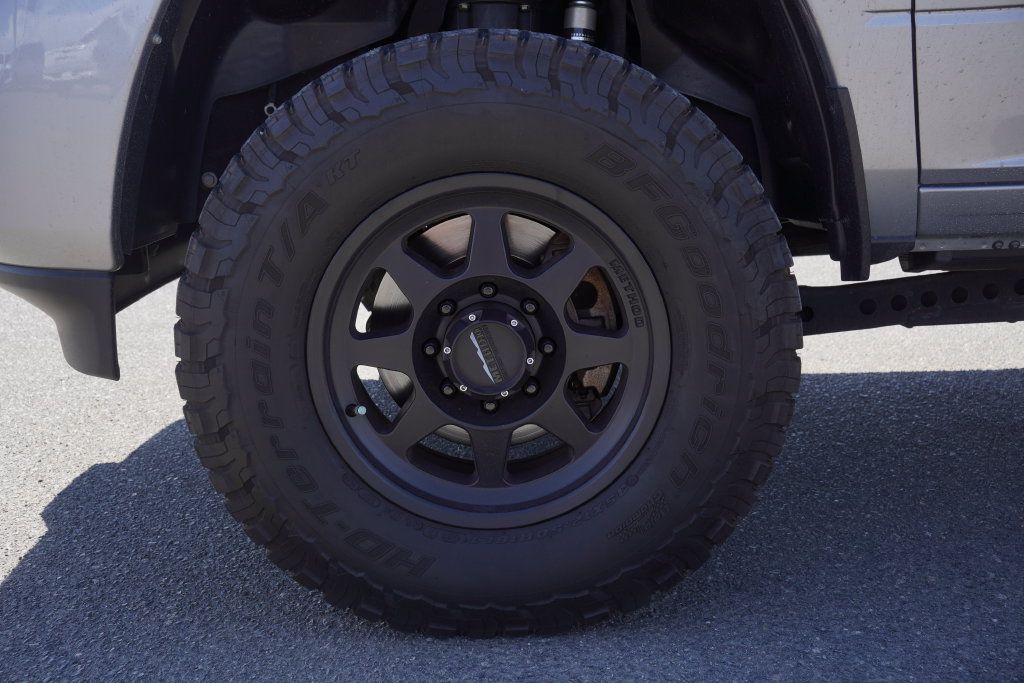 Used 2022 RAM 2500 Big Horn w/ Night Edition AWD/4WD image 4