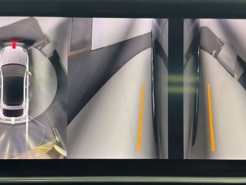 Used 2023 Porsche Cayenne Base image 21