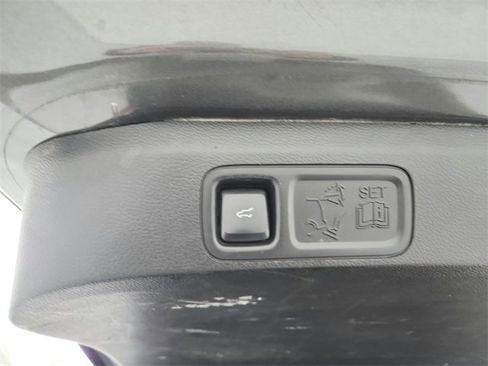 Used 2018 Ford Expedition Limited image 45