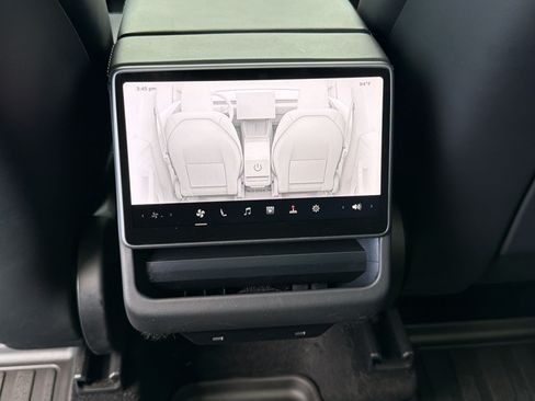 Used 2026 Tesla Model Y AWD image 29