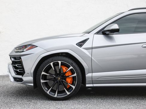 Used 2020 Lamborghini Urus AWD/4WD image 13