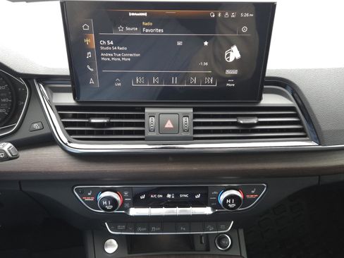 Used 2023 Audi Q5 2.0T Premium w/ Convenience Package image 20