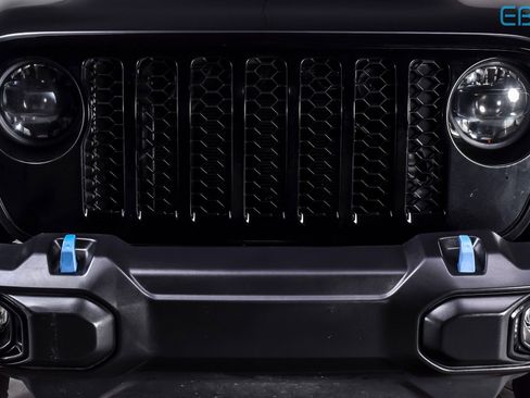 Used 2023 Jeep Wrangler Unlimited w/ Convenience Group image 9