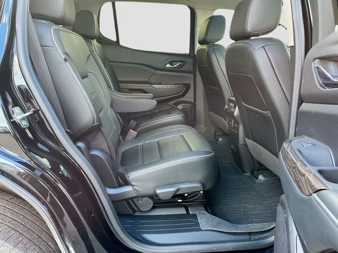 Used 2023 GMC Acadia Denali w/ Denali Technology Package image 29