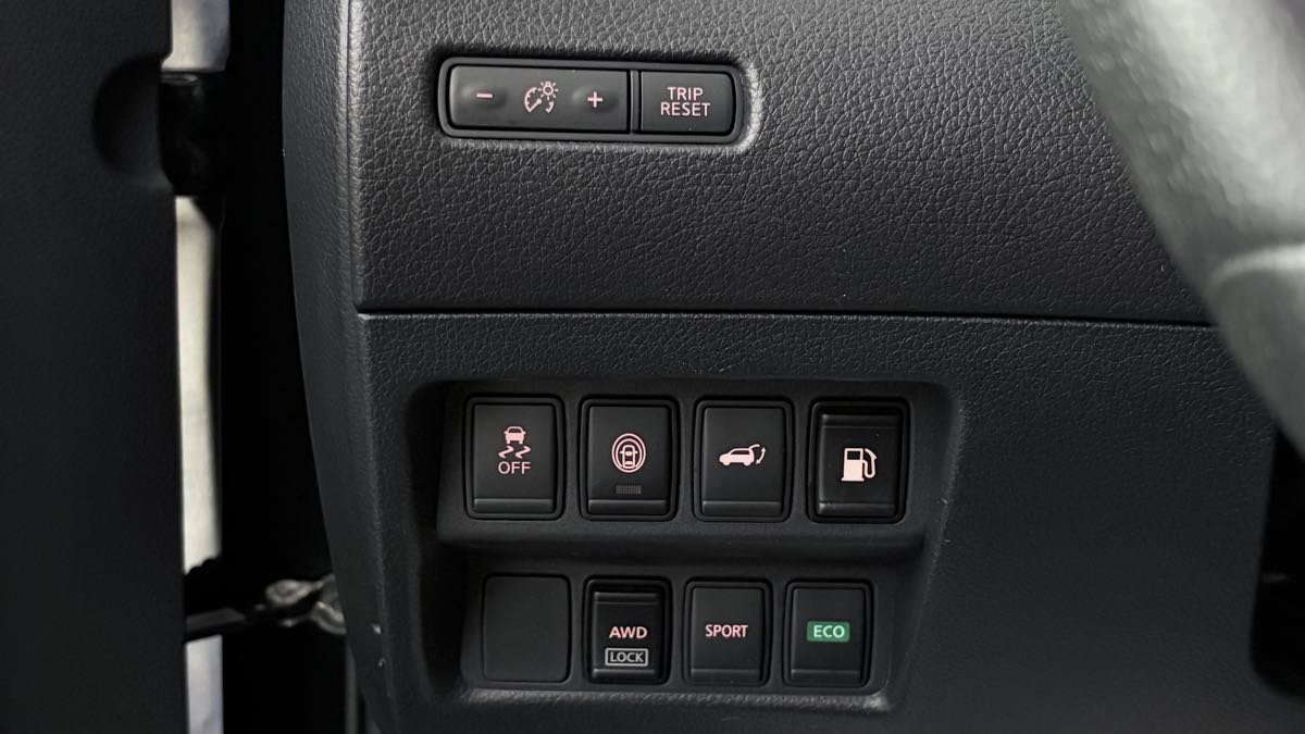 Used 2019 Nissan Rogue SV AWD/4WD image 17