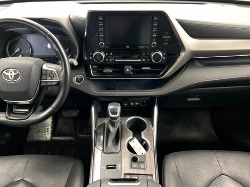 Used 2020 Toyota Highlander Limited image 13