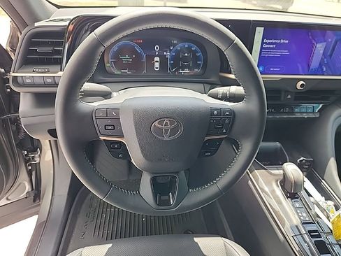 Used 2025 Toyota Crown XLE image 4