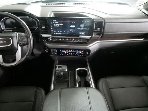 Used 2023 GMC Sierra 1500 SLT w/ SLT Premium Package AWD/4WD image 10