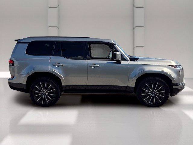 Used 2024 Lexus GX 550 w/ Accessory Package (2T) AWD/4WD image 6