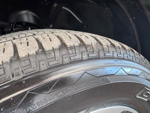 Used 2023 RAM 1500 Laramie image 31