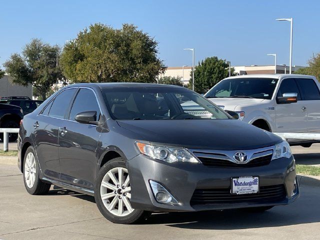 Used 2012 Toyota Camry XLE FWD image 2