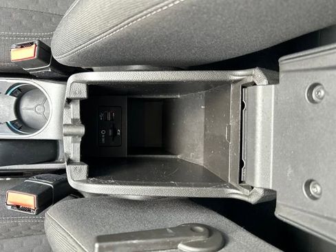 Used 2015 Ford Fiesta SE w/ Equipment Group 201A image 25