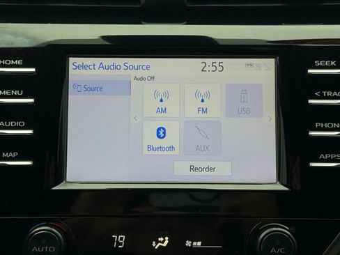 Used 2019 Toyota Camry SE image 29