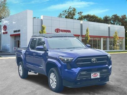 New 2025 Toyota Tacoma SR5 w/ SR5 Upgrade Package