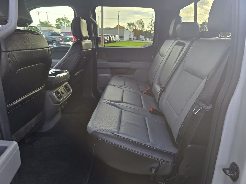 Used 2023 Ford F150 Lariat AWD/4WD image 11