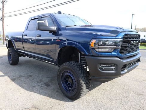 Used 2024 RAM 3500 Limited w/ Night Edition AWD/4WD image 7