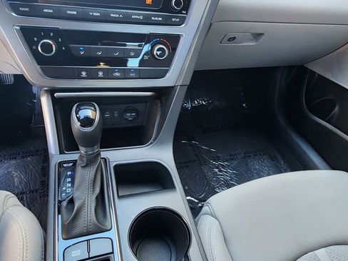 Used 2017 Hyundai Sonata SE FWD image 44