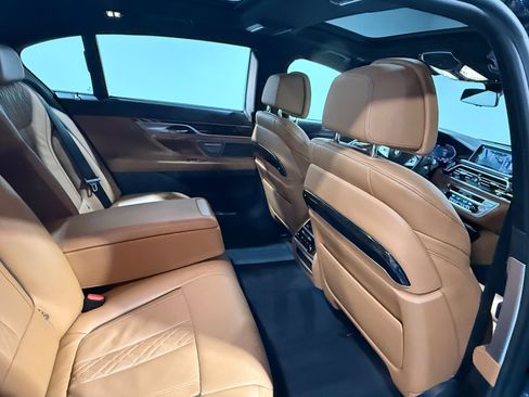 Used 2022 BMW 740i xDrive w/ M Sport Package AWD/4WD image 75