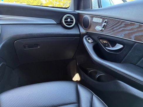 Used 2019 Mercedes-Benz GLC 300 4MATIC image 47