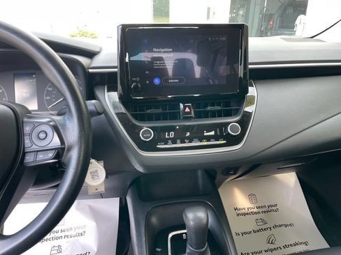 Used 2023 Toyota Corolla LE FWD image 19
