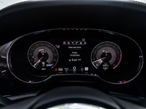 Used 2023 Bentley Bentayga Speed image 19