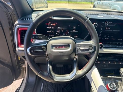 Used 2024 GMC Canyon AT4X AWD/4WD image 13