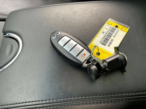 Used 2015 INFINITI Q40 AWD w/ Navigation Package image 34