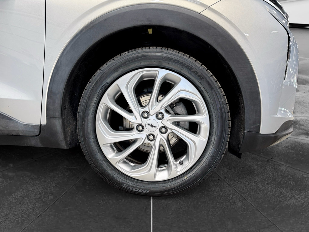 Used 2023 Chevrolet Bolt EUV LT w/ Driver Confidence Package FWD image 34