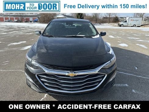 Used 2025 Chevrolet Malibu LT image 2