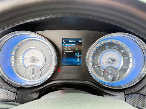 Used 2013 Chrysler 300 S image 70